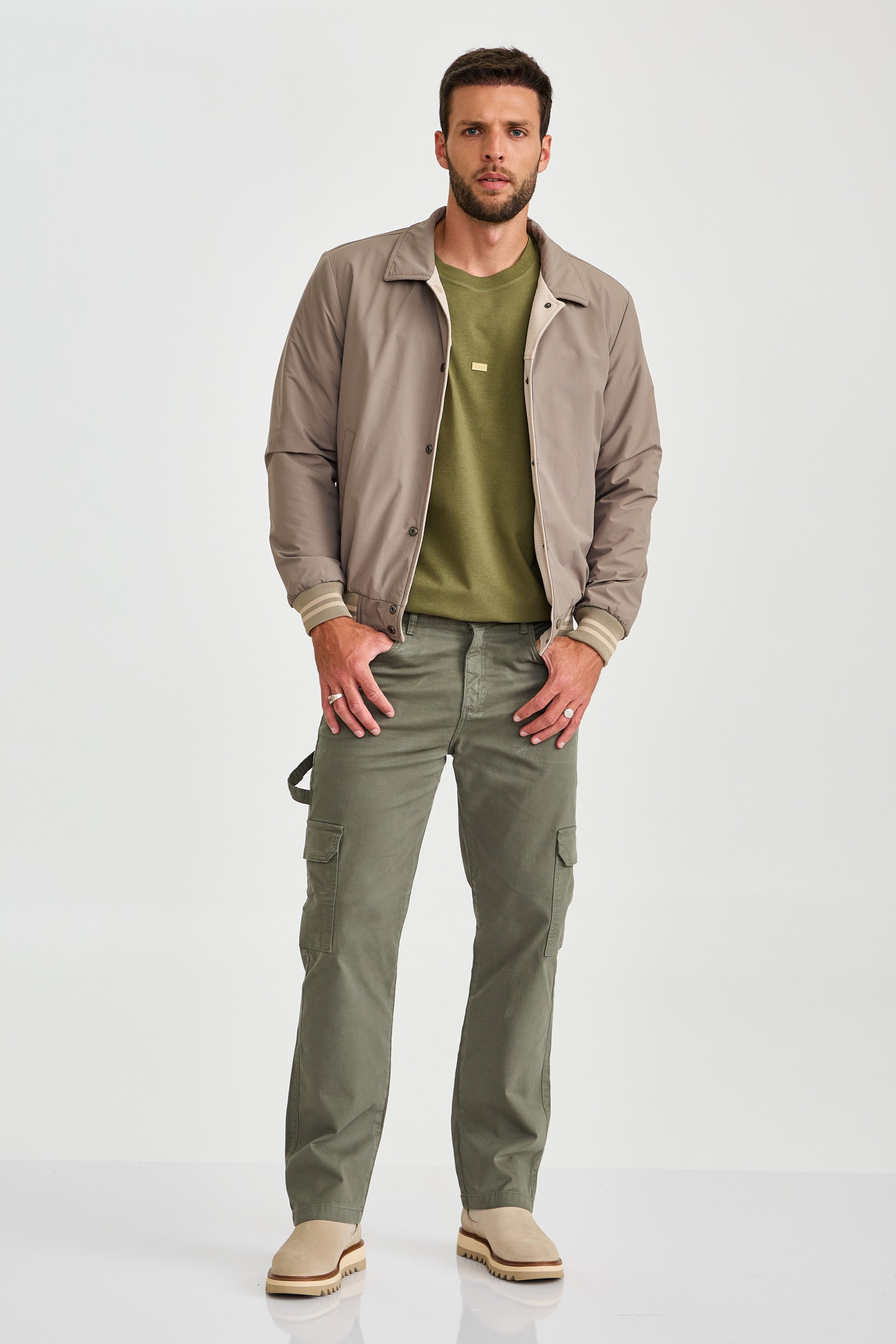 #COR_KHAKI