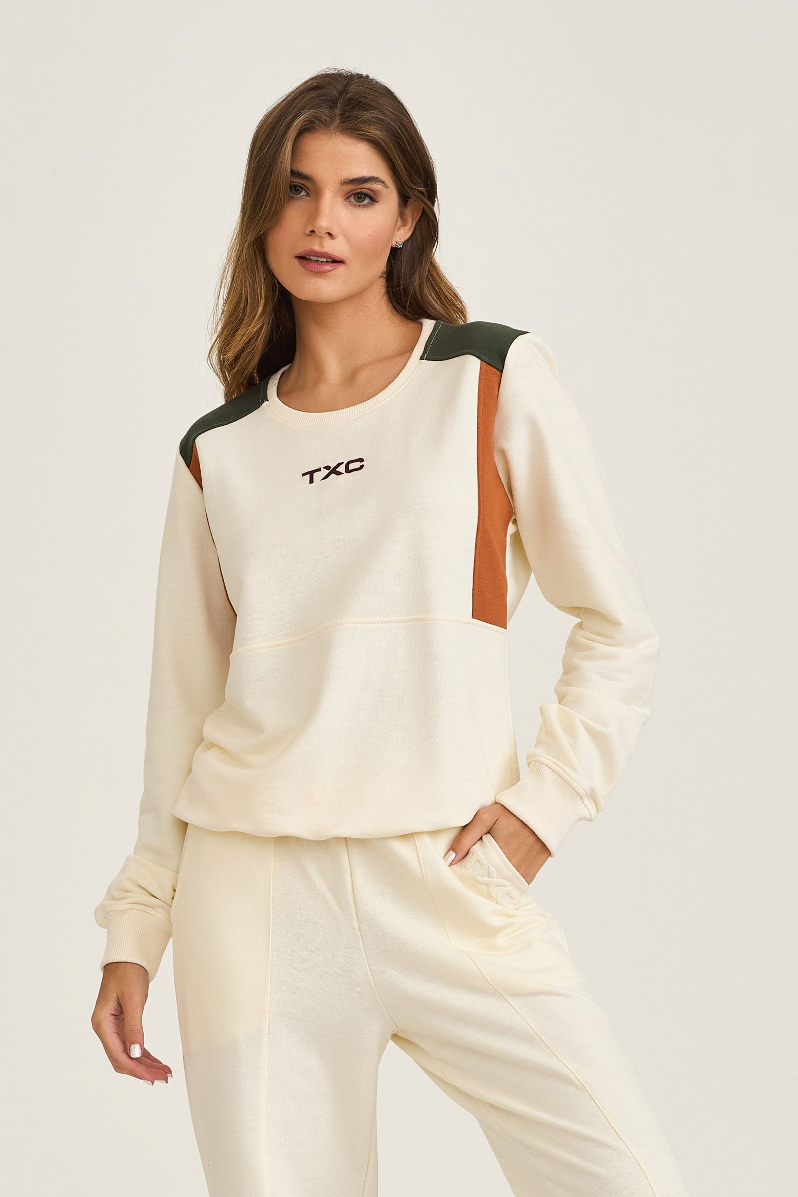 #COR_OFF WHITE