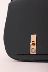 BOLSA COURO LOGO METAL  B001