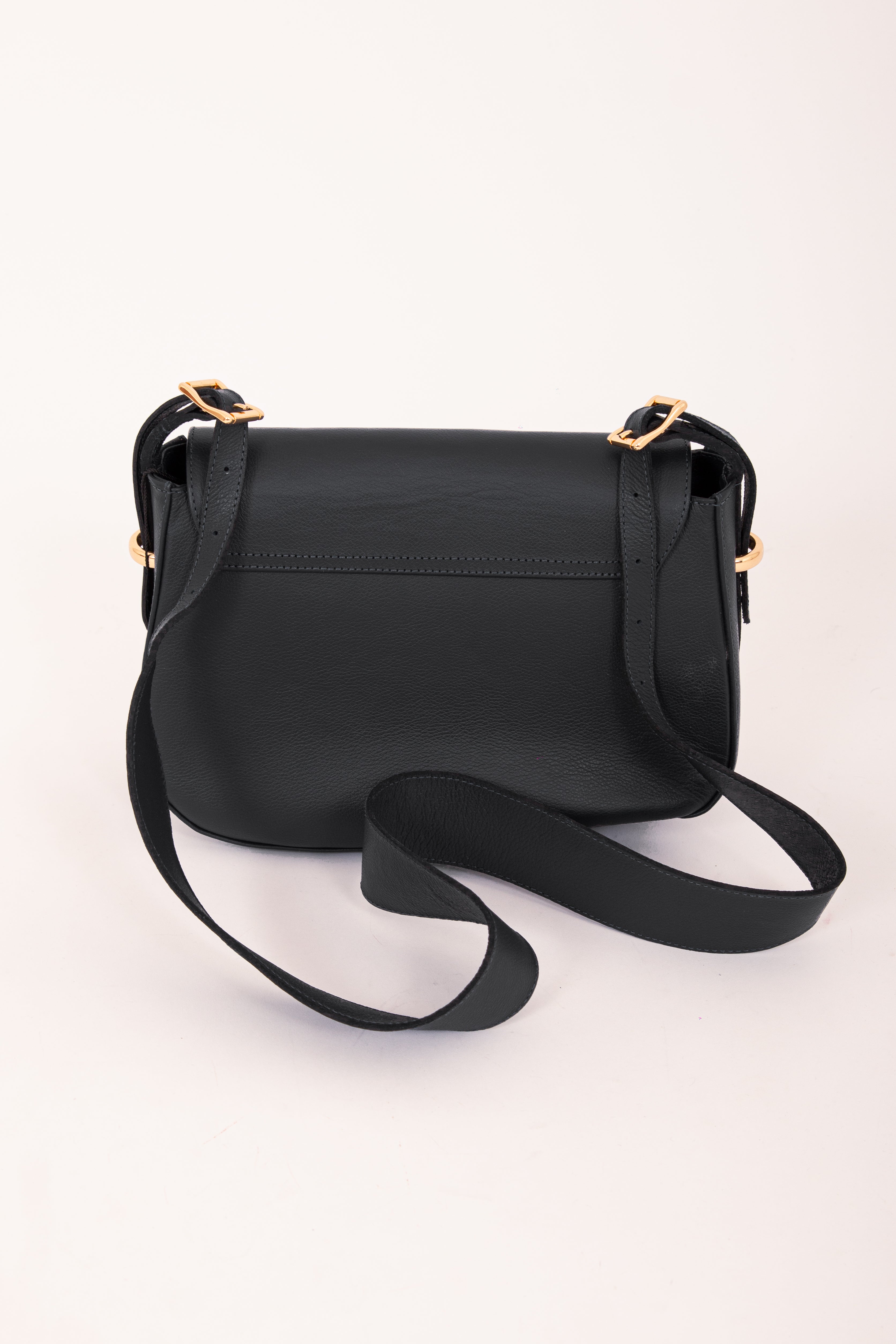 BOLSA COURO LOGO METAL  B001