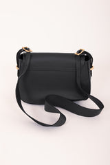 BOLSA COURO LOGO METAL  B001