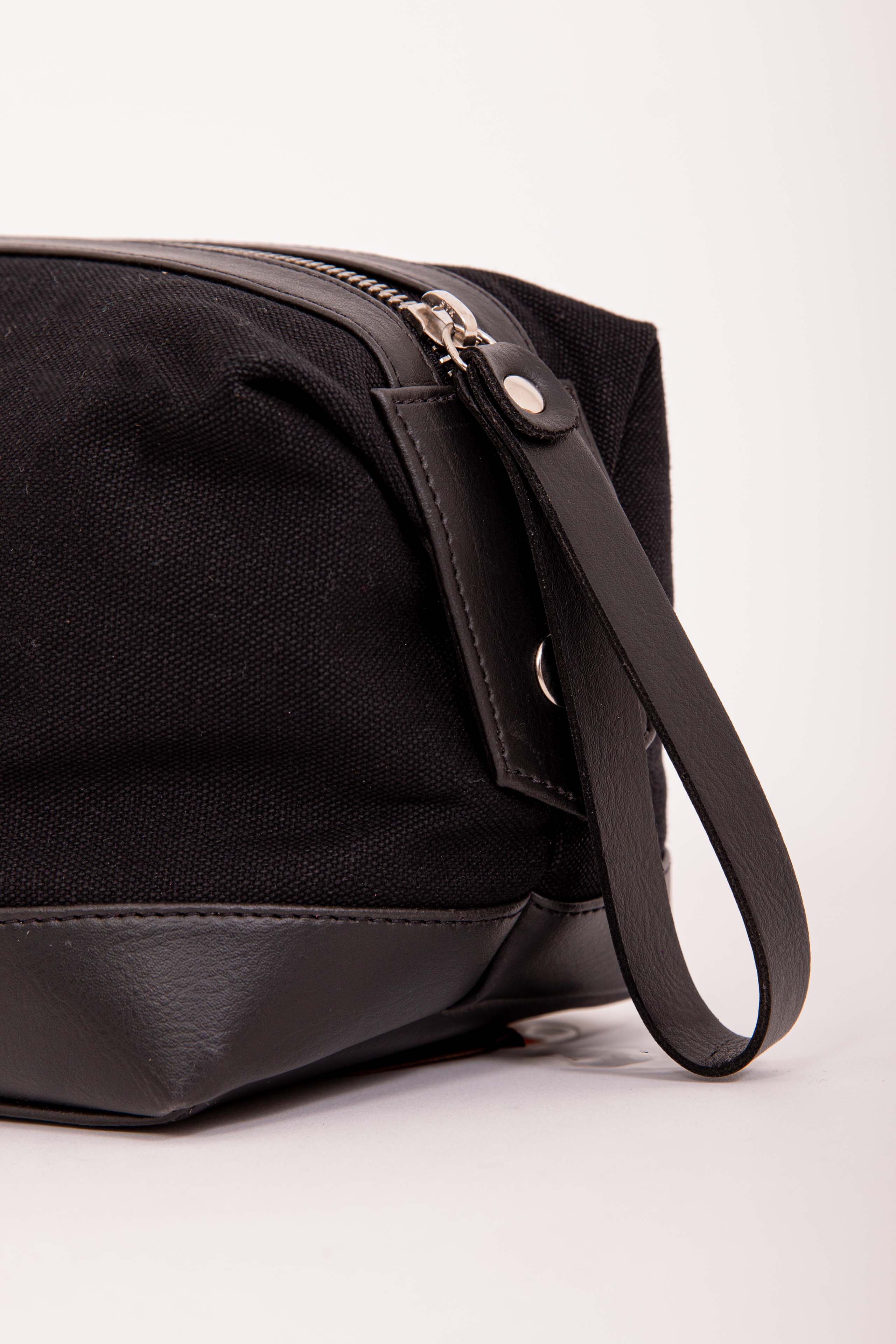 NECESSAIRE SARJA COM ETIQUETA N034