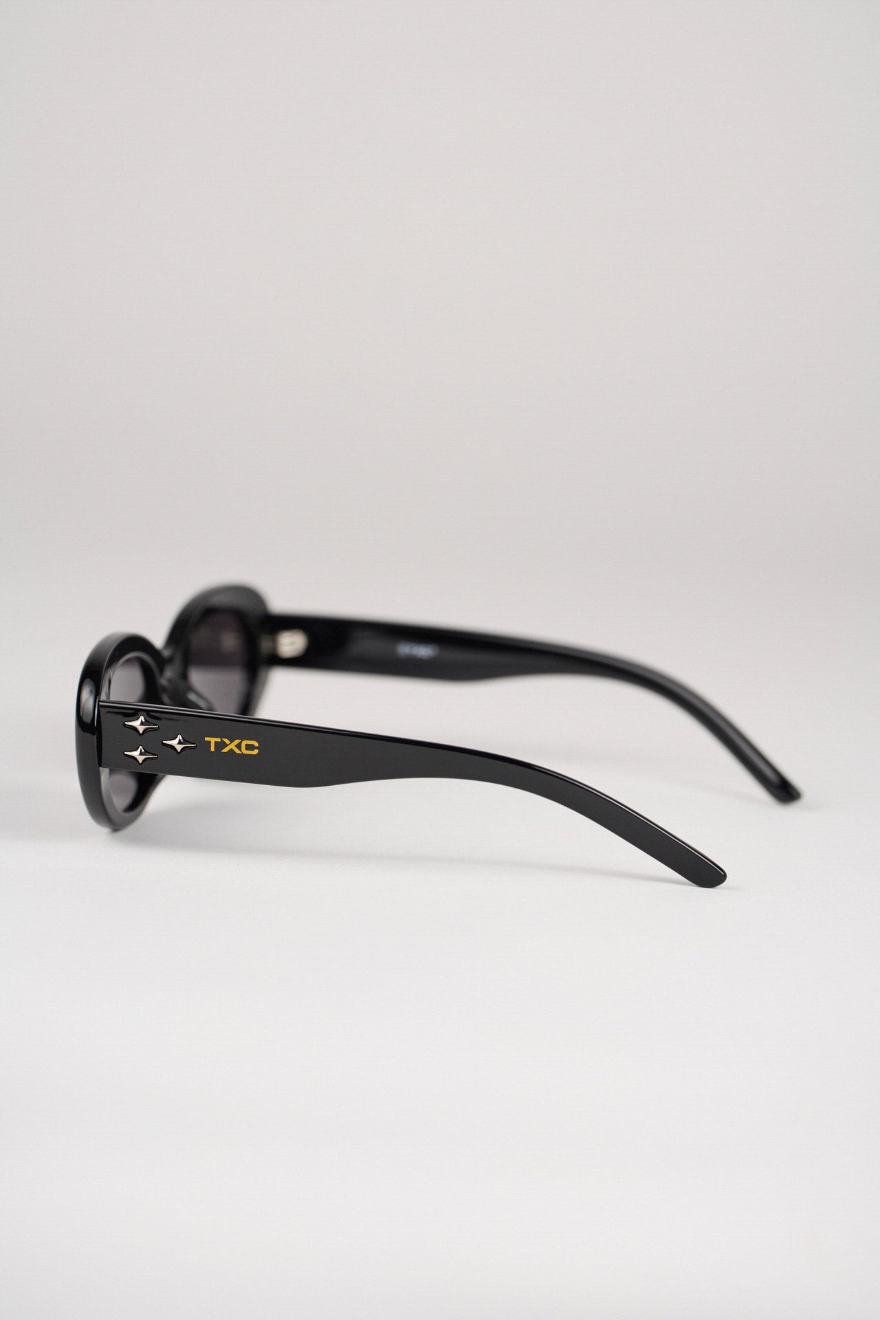 #COR_PRETO