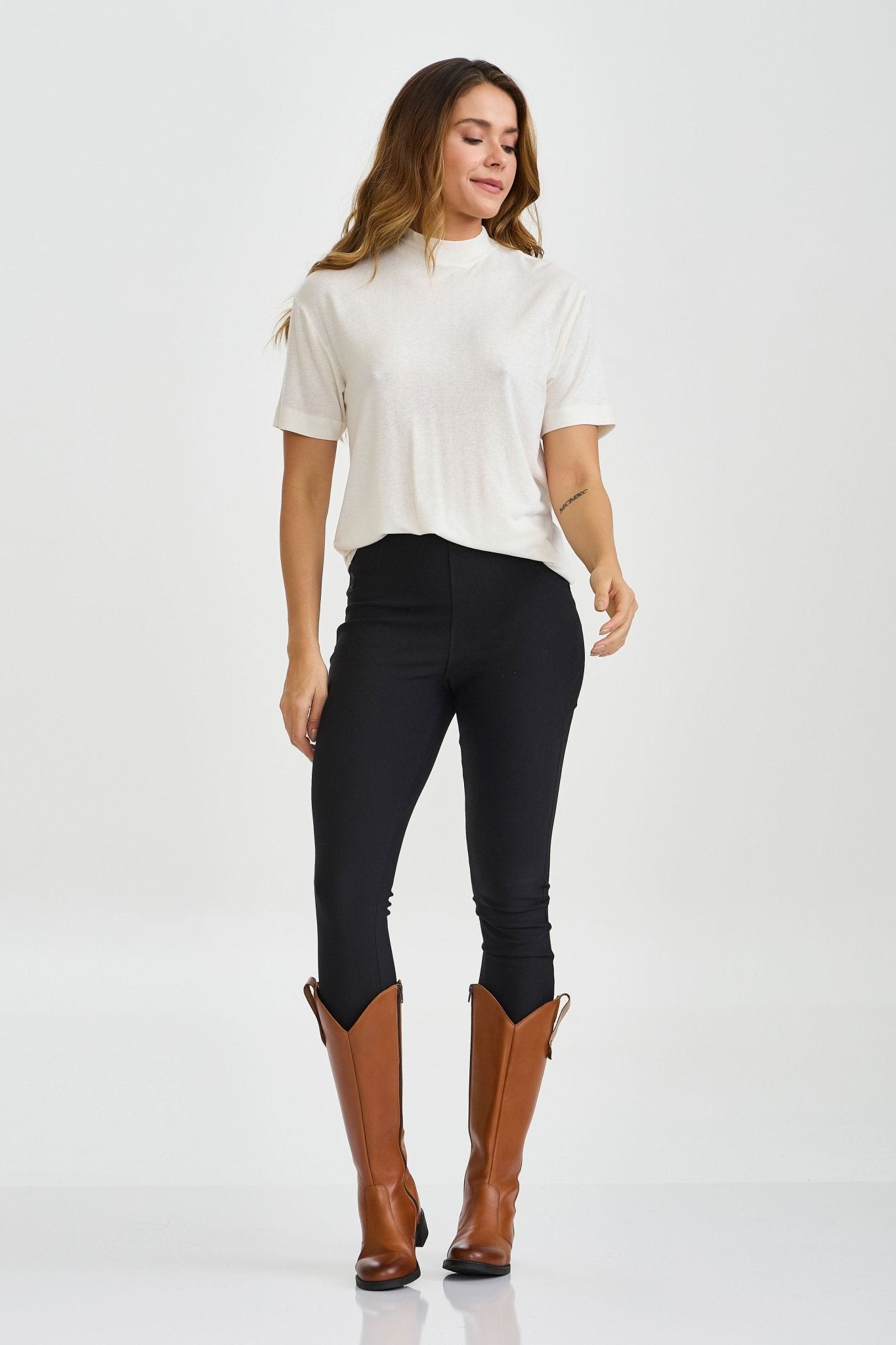 CAMISETA GOLA O MALHA COM PLAQUINHA 51113 - TXC