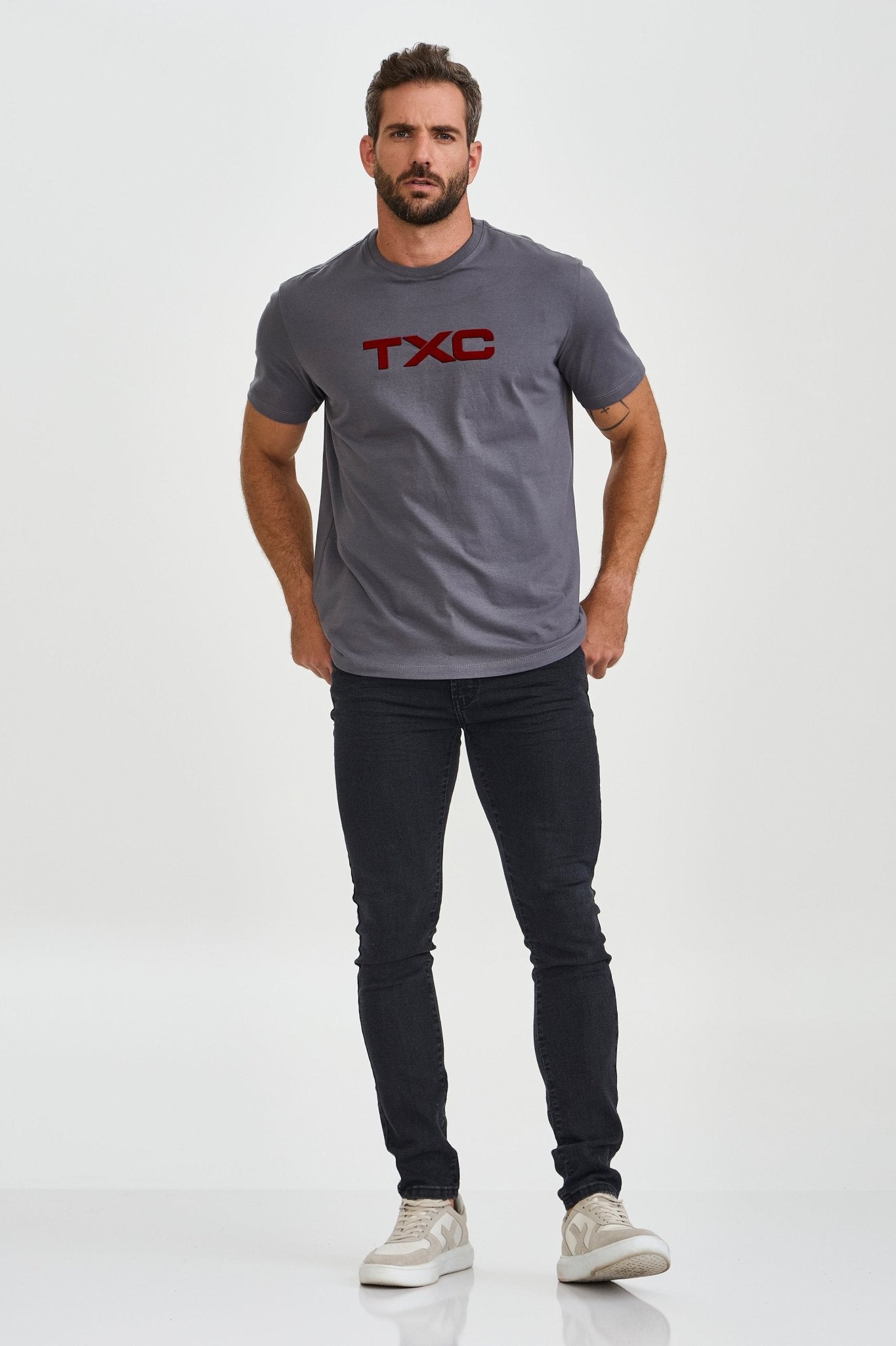 CAMISETA REGULAR MEIA MALHA PENTEADA ESTAMPADA 192493 - TXC