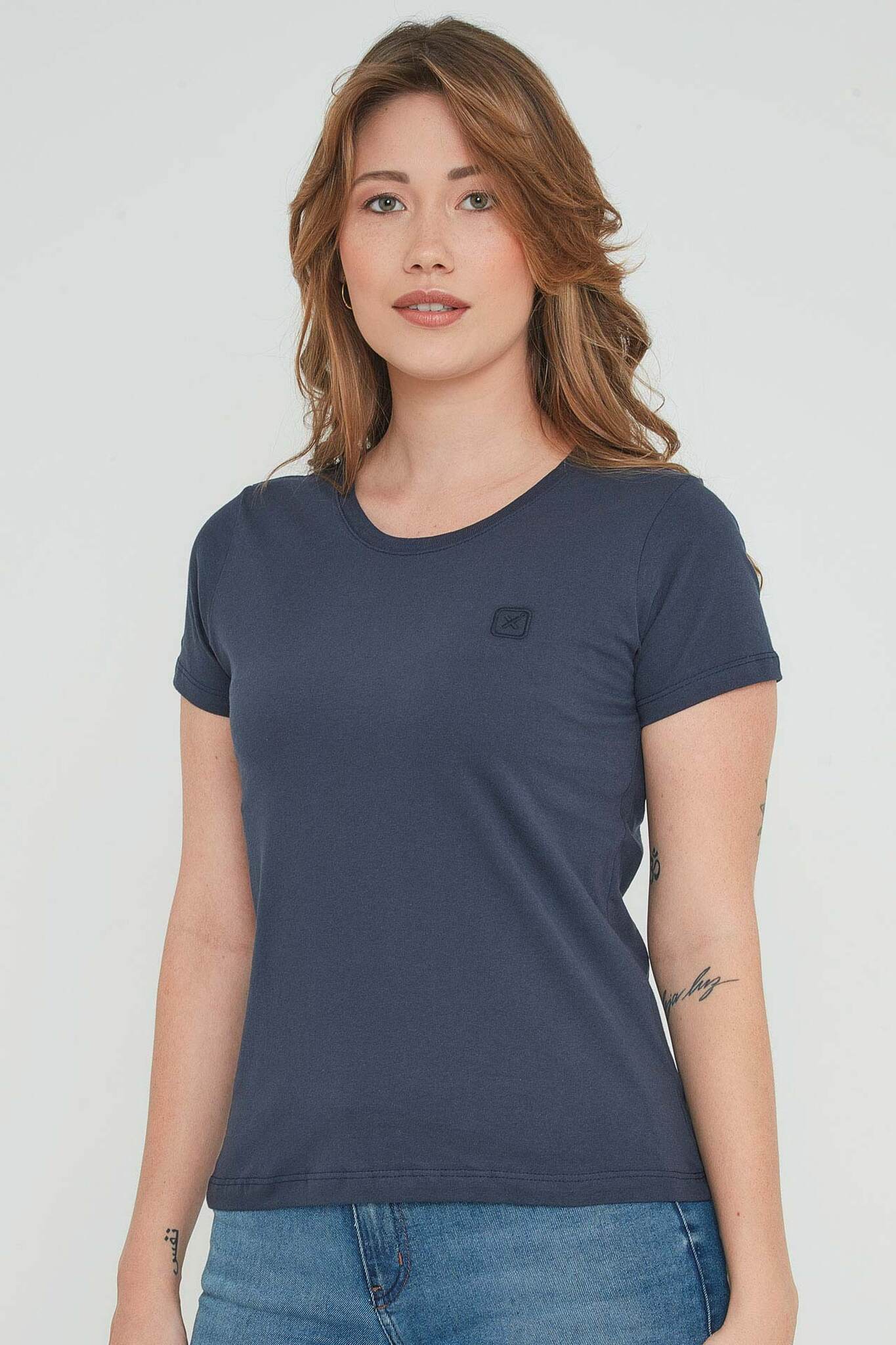 CAMISETA SLIM MEIA MALHA PENTEADA BORDADA 4981 - TXC