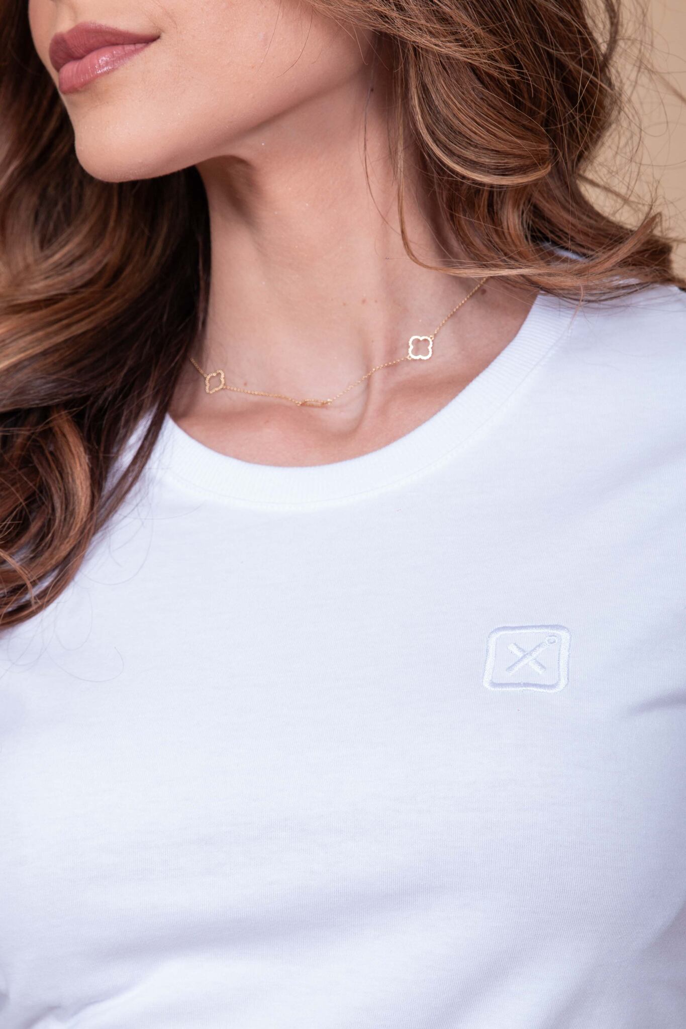 CAMISETA SLIM MEIA MALHA PENTEADA BORDADA 4981 - TXC