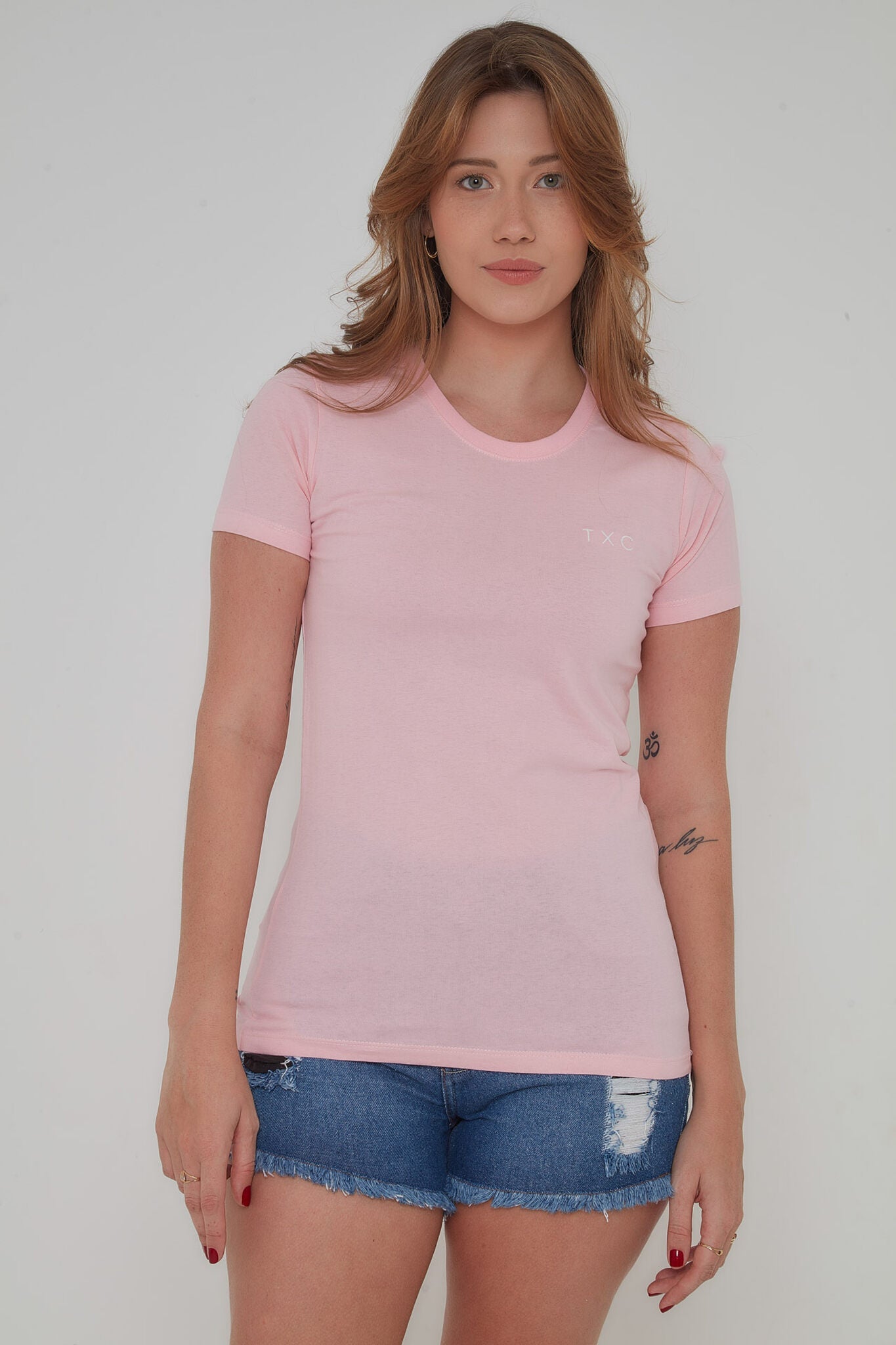 CAMISETA SLIM MEIA MALHA PENTEADA BORDADA 50367 - TXC
