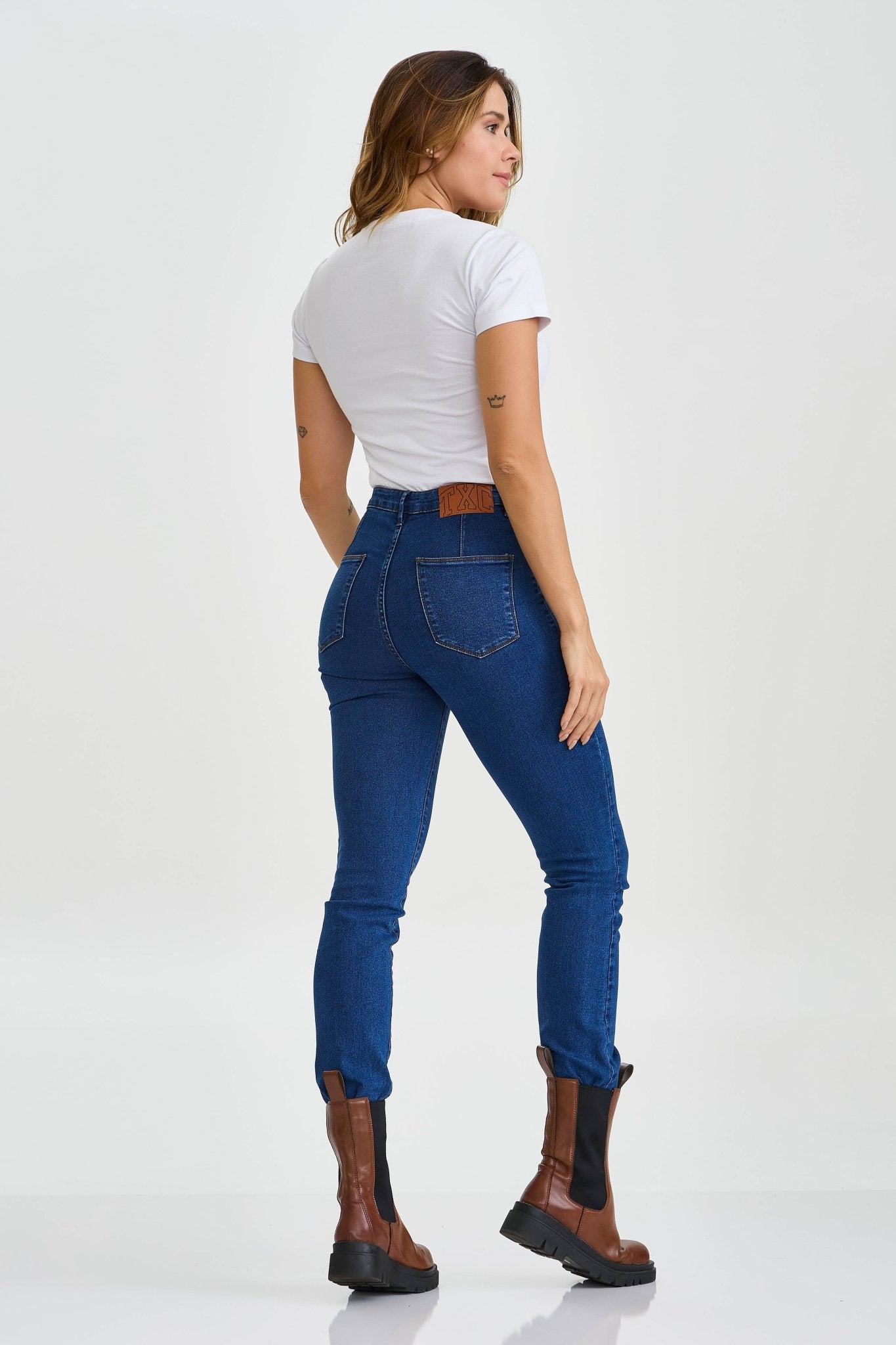 CAMISETA SLIM MEIA MALHA PENTEADA ESTAMPADA 51136 - TXC