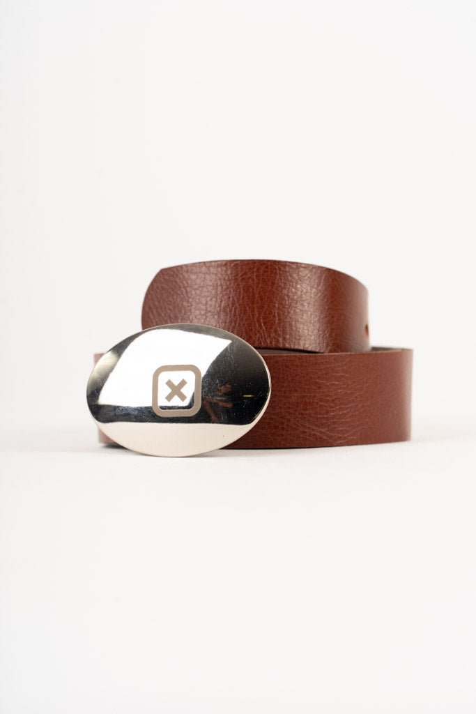 CINTO COURO FIVELA COM LOGO VAZADA 10088 - TXC